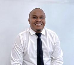 Lungelo Buthelezi, estate agent