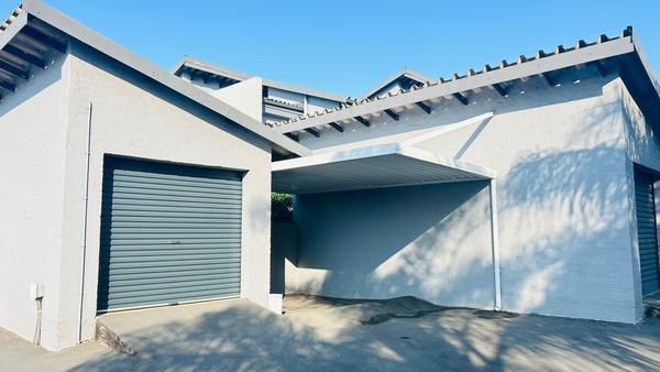 Duplex For Sale in Meer En See, Richards Bay